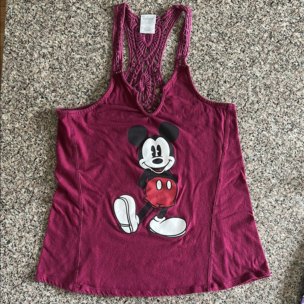 HOST PICK!! Disney Juniors tank top size small (3-5)